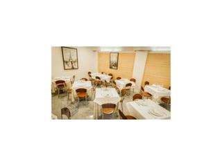 Location Local commercial à Almenara-Ventilla. Traspaso barrestaurante en plaza de castilla