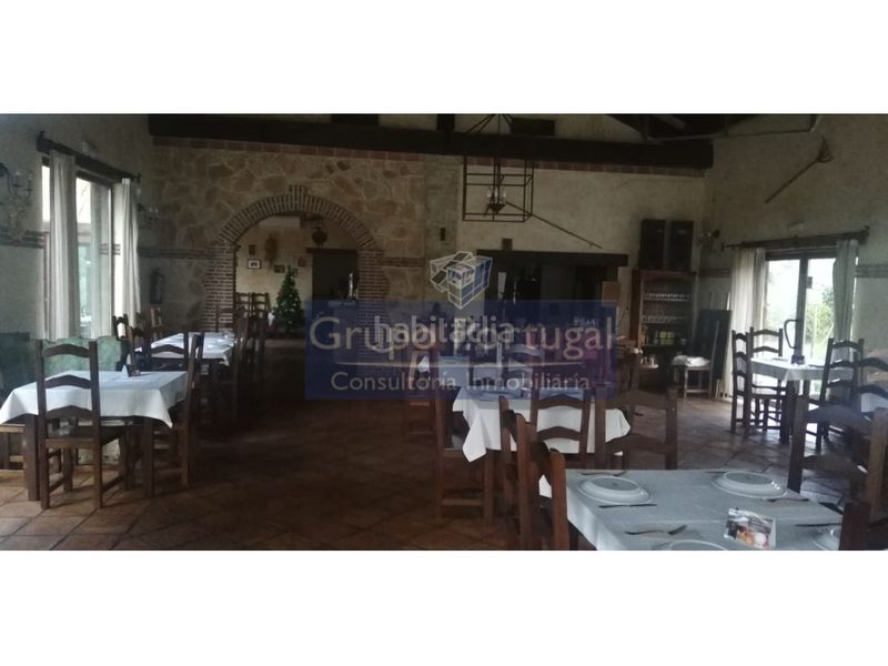 Foto 56412b2f-c3a6-4559-8b74-77a665dc7c56. Local comercial venta de finca con bar restaurante , ávila en Santa María del Tiétar