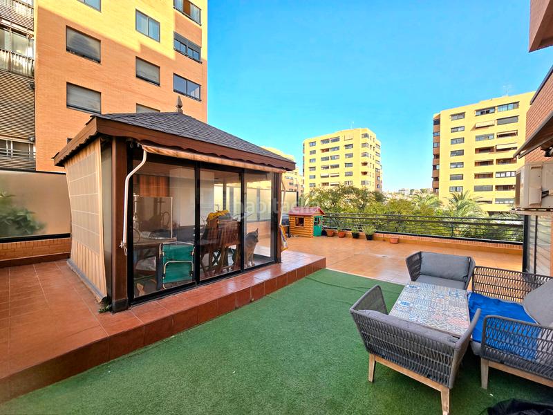 Foto 0ef10e2f-0896-43f9-8118-185d3d8ef2f2. Piso terraza de 90m2 - 3 dormitorios - 2 baños en Alicante