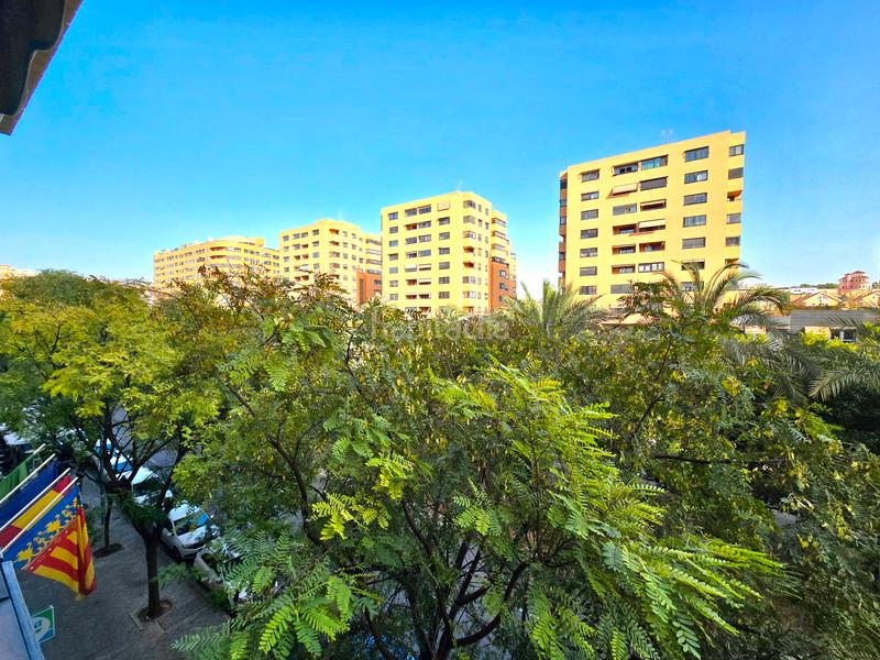 Foto 3184d9dd-7021-465c-a6ab-52040501340d. Piso terraza de 90m2 - 3 dormitorios - 2 baños en Alicante