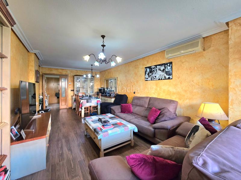 Foto 5669b9ee-5377-4dc6-a8cc-e6a63552386f. Piso terraza de 90m2 - 3 dormitorios - 2 baños en Alicante