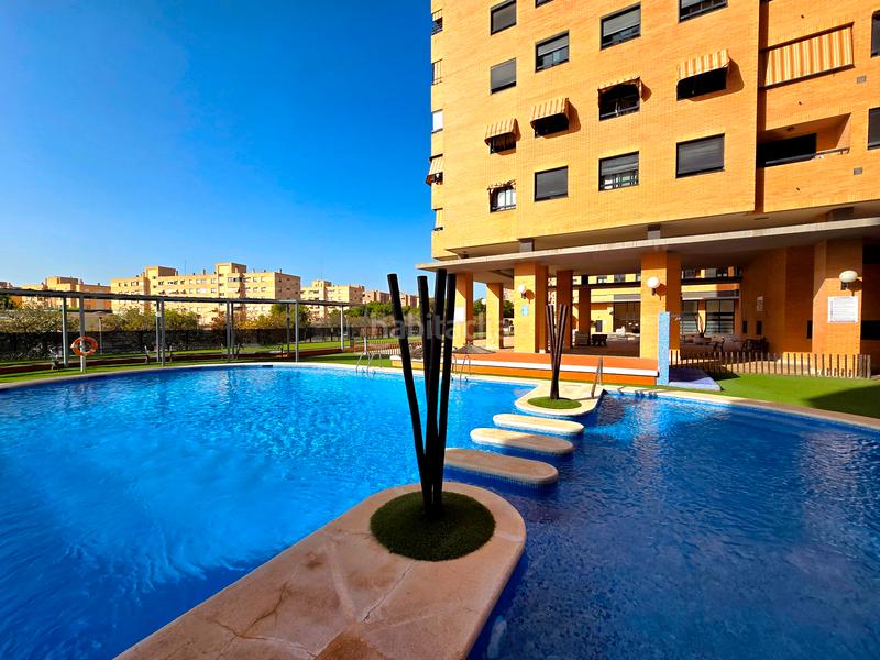 Foto 645694fb-20f0-42b3-a82a-32f7a2950d78. Piso terraza de 90m2 - 3 dormitorios - 2 baños en Alicante