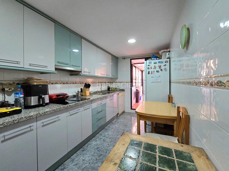 Foto ac2f9344-4e29-4636-93ff-8850a5bc8b2f. Piso terraza de 90m2 - 3 dormitorios - 2 baños en Alicante