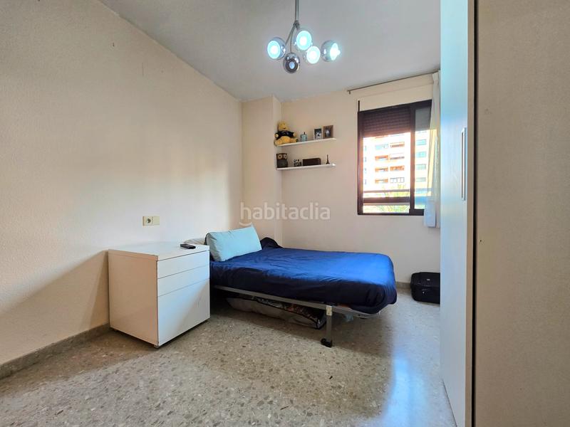 Foto d58e2b07-f7d3-421e-874d-133c16cd9f41. Piso terraza de 90m2 - 3 dormitorios - 2 baños en Alicante