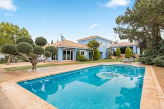 Xalet  Carrer de la criolita. Villa de lujo con piscina