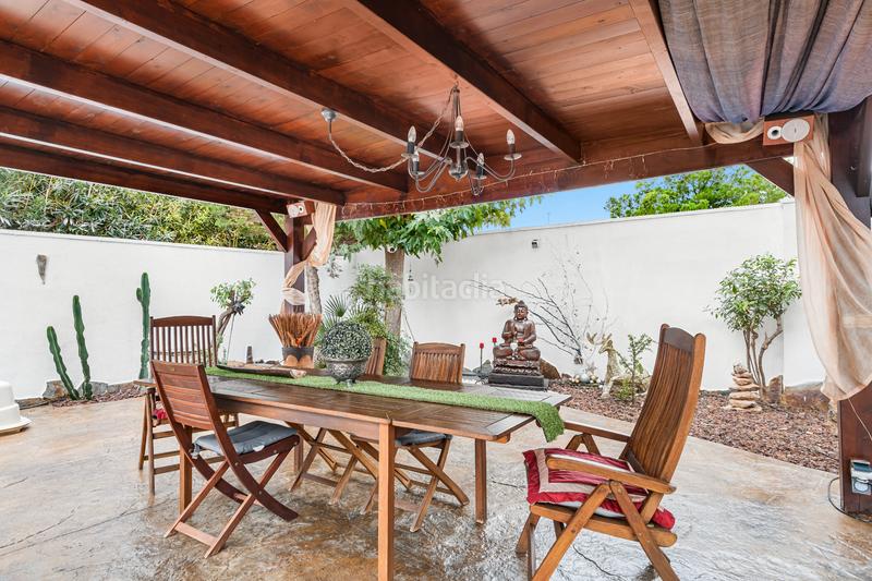 Foto d3f1a435-c4da-4013-a7d2-56f8782e998c. Chalet con camino riscaldamento parcheggio piscina in Mutxamel