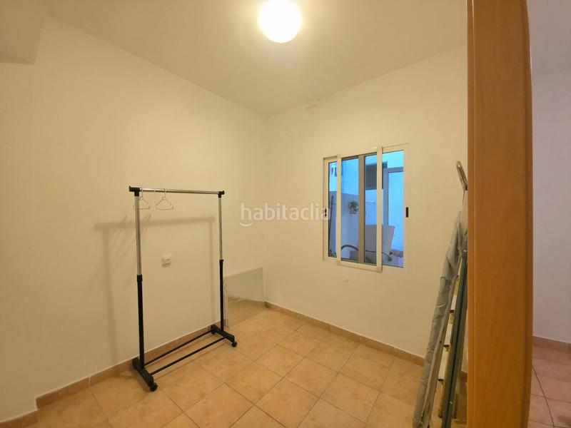 Foto 913f01fe-9050-4749-875a-4d4eae78cc21. Piso en carrer navas 16 piso con terraza y patio en Alicante