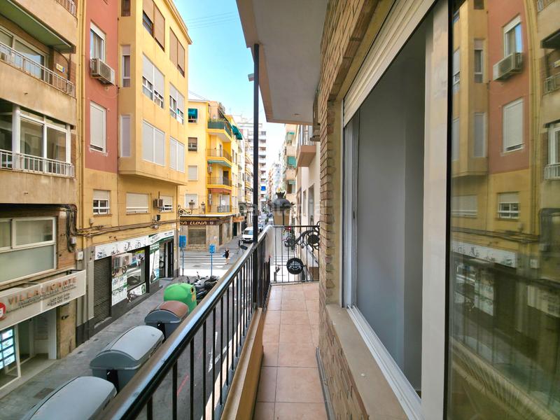 Foto fe8037bd-8c87-465a-81d2-301796603c11. Piso en carrer navas 16 piso con terraza y patio en Alicante