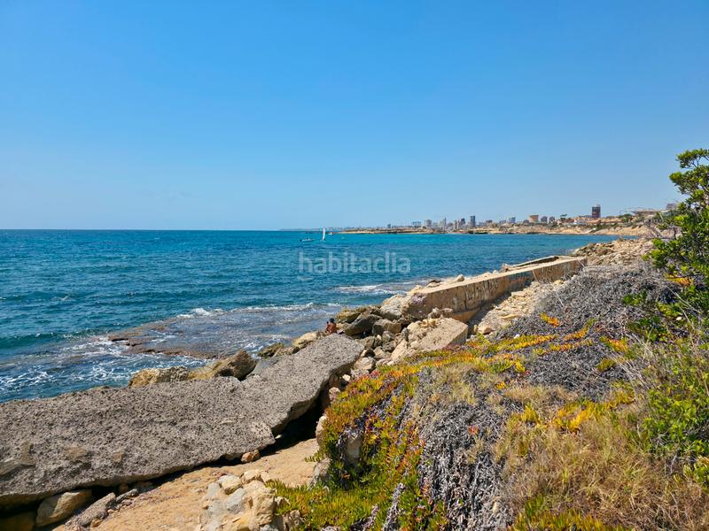 Foto 08b24609-7856-4c69-bd8c-c8a0706db77d. Xalet a avinguda de cova del llop marí 37 a Pueblo Español-Coveta Fumá Campello (el)