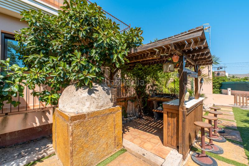 Foto 1b0292ae-af30-4b1f-aa51-190504d8e1fa. Xalet a avinguda de cova del llop marí 37 a Pueblo Español-Coveta Fumá Campello (el)