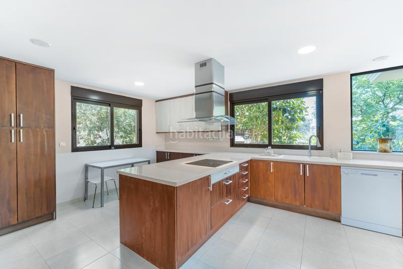 Foto 356a84f8-f92c-4781-9be2-e6d2e9010bde. Xalet a avinguda de cova del llop marí 37 a Pueblo Español-Coveta Fumá Campello (el)