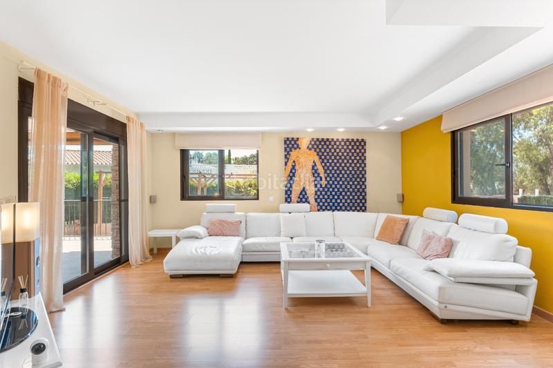 Foto 36940431-d2b0-4591-a1ed-d917545749a4. Xalet a avinguda de cova del llop marí 37 a Pueblo Español-Coveta Fumá Campello (el)