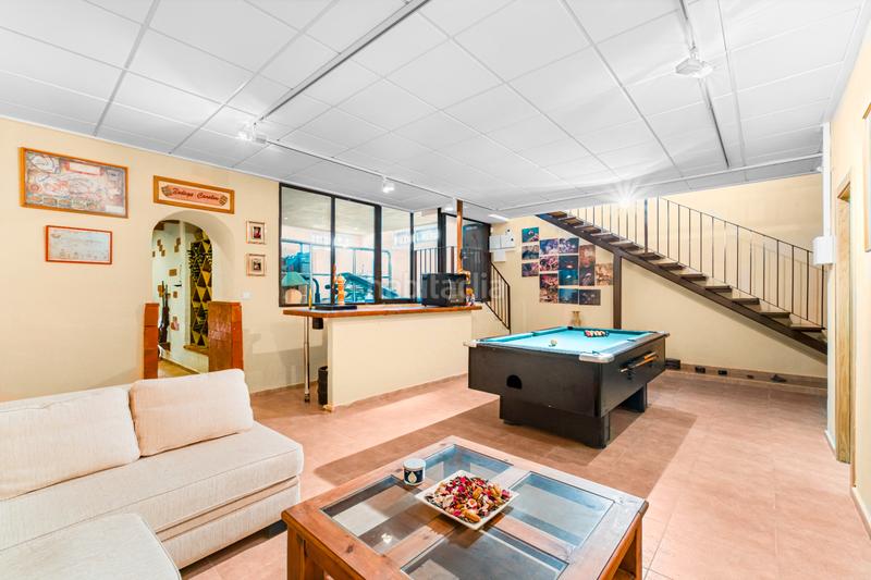 Foto 5dd6fdbd-cdf5-4937-b8a8-da4ffe375341. Xalet a avinguda de cova del llop marí 37 a Pueblo Español-Coveta Fumá Campello (el)