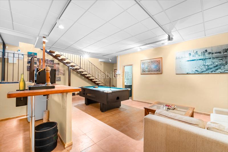 Foto 8218f2bc-3732-4e64-a091-e95b2411c0da. Xalet a avinguda de cova del llop marí 37 a Pueblo Español-Coveta Fumá Campello (el)