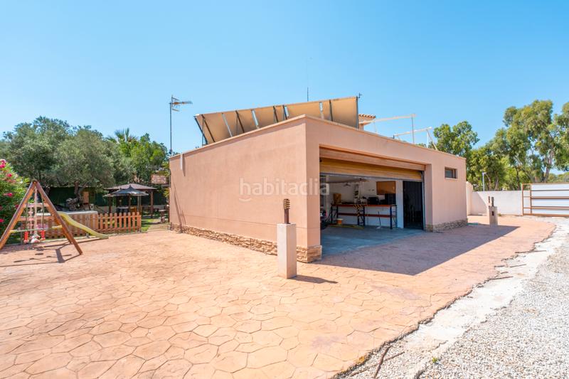 Foto a0bd236b-fda2-4617-92d1-34cb9e8aab9a. Xalet a avinguda de cova del llop marí 37 a Pueblo Español-Coveta Fumá Campello (el)