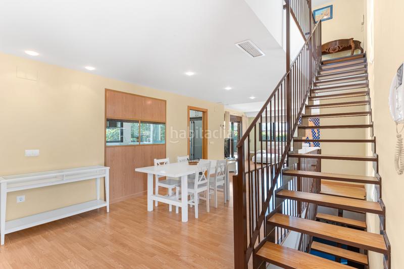 Foto e42990f2-e34a-42f8-a6a3-d2bcc09c7ce2. Xalet a avinguda de cova del llop marí 37 a Pueblo Español-Coveta Fumá Campello (el)