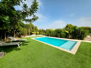 Xalet en Carretera alcoraya-urbs 62. Chalet con parcela urbana de 2300m2