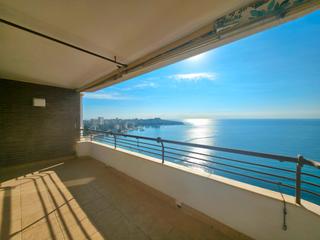 Piso  Avenida de villajoyosa 103. Terraza de 15m2 con vistas al mar