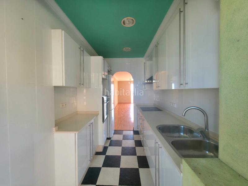 Foto 741325f4-010f-48b0-bedc-f906155e22f1. Pis a avenida de villajoyosa 103 a Albufereta Alicante