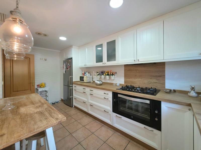 Foto 0b289bf8-0ccd-4059-9e0c-1835ebeb4eea. Casa a schiera in avenida pintor pérez gil 33 in Alicante golf Alicante