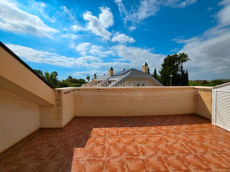 Foto 5538667b-2066-4930-9f1b-620773d04137. Casa a schiera in avenida pintor pérez gil 33 in Alicante golf Alicante