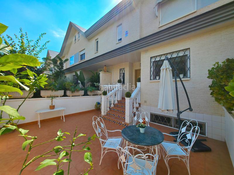 Foto 5f89099e-09b2-4c47-b4d9-92a5bc175d76. Casa a schiera in avenida pintor pérez gil 33 in Alicante golf Alicante