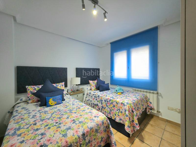 Foto b59659c3-5ae2-44a0-ae0a-0321f0f09140. Casa a schiera in avenida pintor pérez gil 33 in Alicante golf Alicante