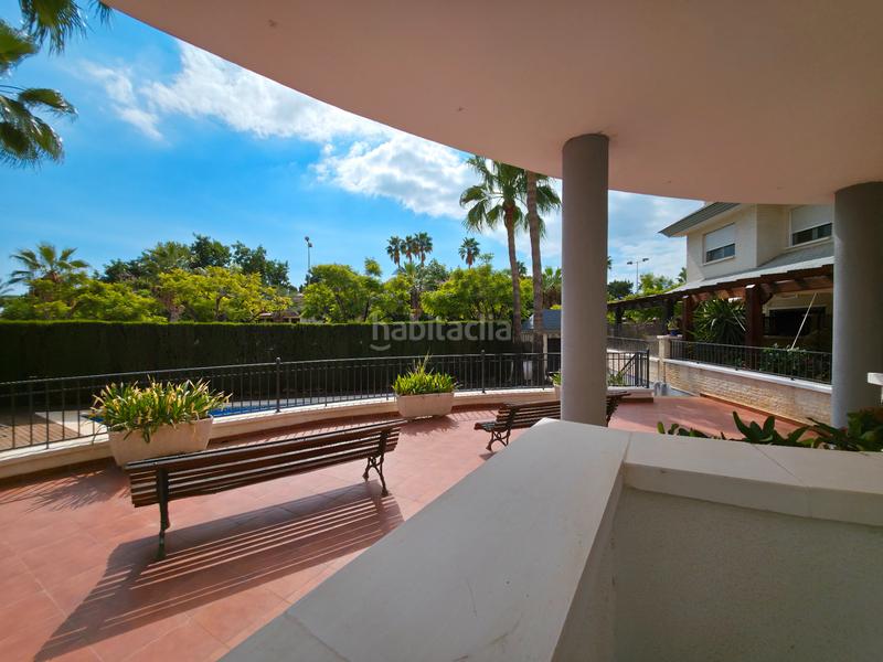 Foto d0be9574-94cc-432a-8d2a-6b298890d53d. Casa a schiera in avenida pintor pérez gil 33 in Alicante golf Alicante