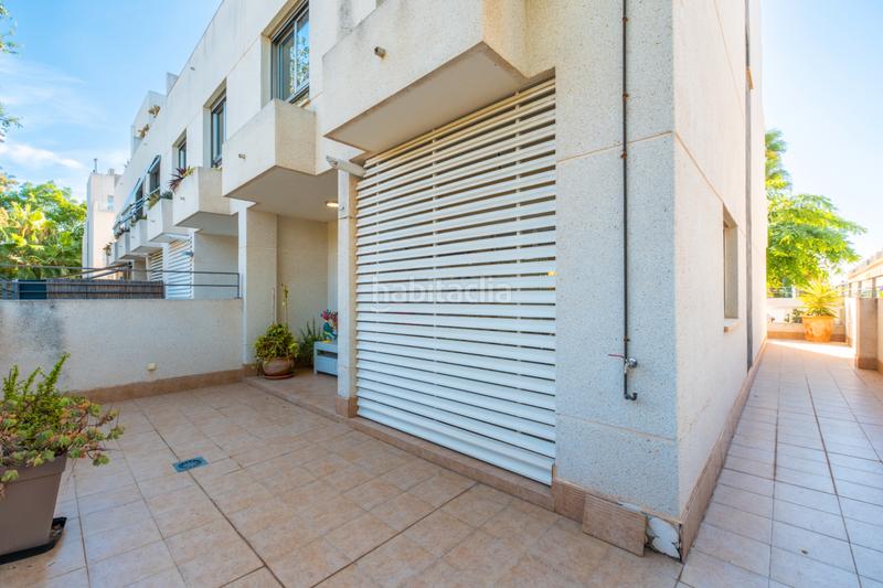 Foto 5605fa8e-5e93-4b0b-b2b0-6c75a557d637. Casa a schiera in avenida arquitecto félix candela 30 in Alicante