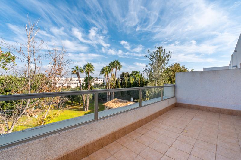 Foto 87adfd34-1996-4b83-b6bf-c0b6d70d7b9a. Casa a schiera in avenida arquitecto félix candela 30 in Alicante