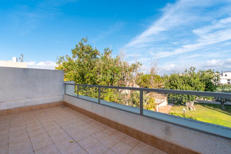 Foto c057299e-d3b6-4745-a833-93e592683cac. Casa a schiera in avenida arquitecto félix candela 30 in Alicante