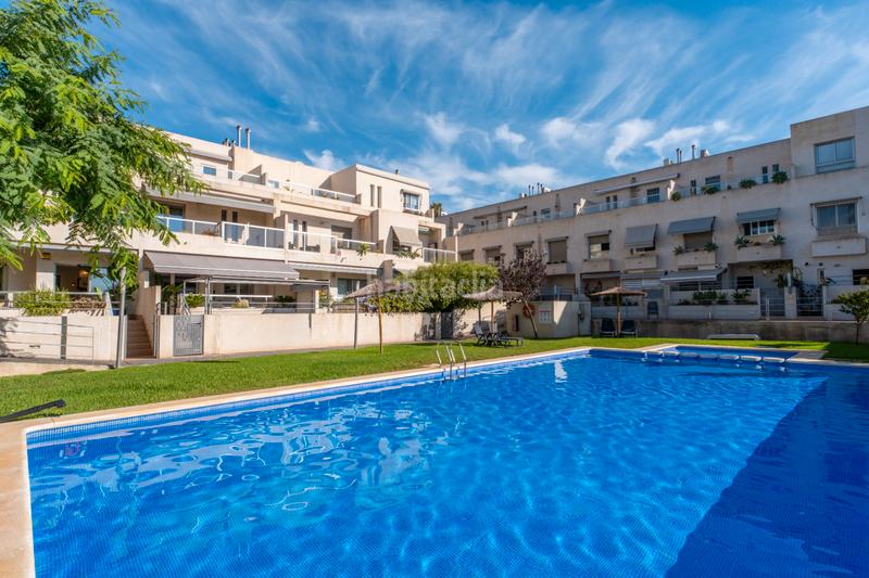 Foto d7fca091-f902-45bf-8ff8-5e58856526f5. Casa a schiera in avenida arquitecto félix candela 30 in Alicante