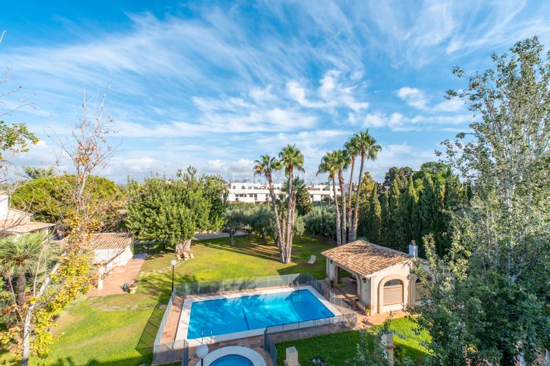 Foto e6f1a6b2-8302-407b-8389-4c0813fb5300. Casa a schiera in avenida arquitecto félix candela 30 in Alicante