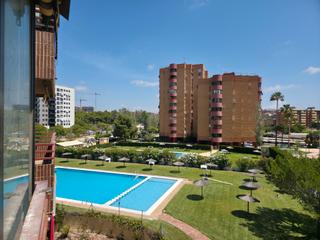 Pis  Avenida del doctor jimnez daz 24. Amplio piso de 4 dormitorios en san blas