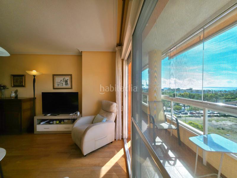 Foto aeca0fd6-cef5-4924-8d1f-aaf933e86ad2. Pis a carrer nadadora carmen soto 10 a Babel Alicante