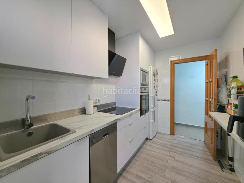 Foto 0c20e5e0-b300-42cb-a88b-a2097397994c. Piso amplio piso de esquina con vistas despejadas en Alicante