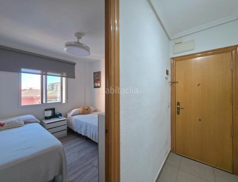 Foto 2b8990e6-3437-4722-b281-6dbd356044af. Piso amplio piso de esquina con vistas despejadas en Alicante