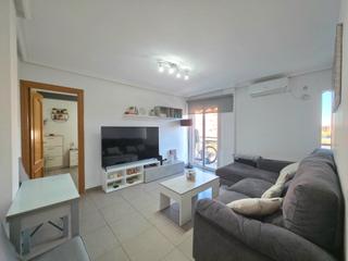 Pis  Calle rosalía de castro. Amplio piso de esquina con vistas despejadas