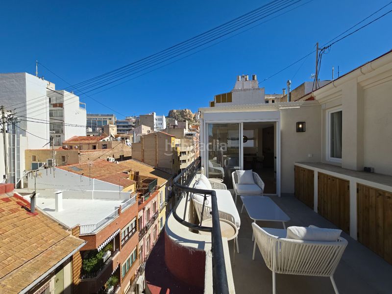 Foto 124cb6a8-8ebf-4c18-bb65-97fbb28ca477. Àtic amb calefacció a Barrio del Centro Alicante