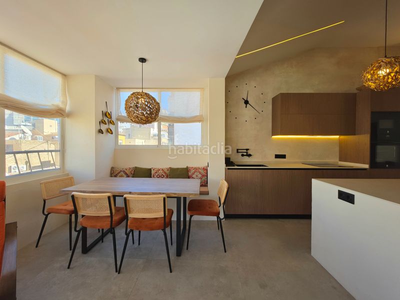 Foto 337b5f9b-b499-43fa-95bf-66b1a8070aec. Àtic amb calefacció a Barrio del Centro Alicante