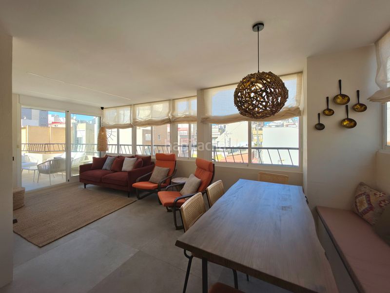 Foto 99ed3e46-cc4f-4d38-958b-859f8765ba6f. Àtic amb calefacció a Barrio del Centro Alicante