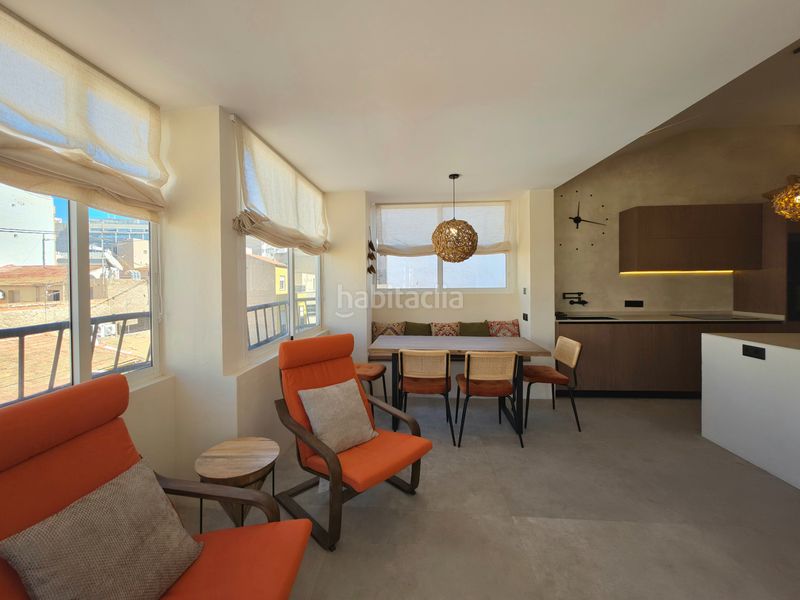 Foto c08db9f0-8e76-4f76-908d-62a482348bbd. Àtic amb calefacció a Barrio del Centro Alicante