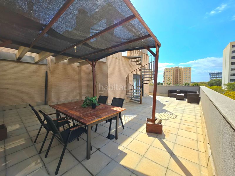 Foto fcec275a-68a3-42b9-bd2e-48117d0c173c. Penthouse in carrer de les normes de castello 6 in Campello (el)