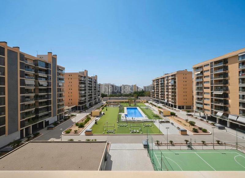 Foto e2db86e1-5fd7-44d5-8969-68c3ede79e74. Pis amb calefacció aparcament piscina a PAU 5 Alicante