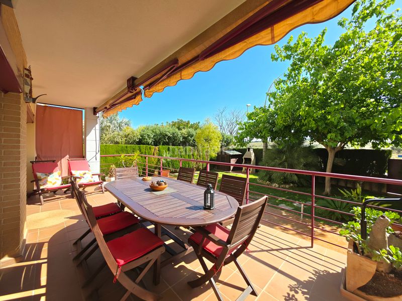 Foto 4ee413df-a405-42f7-aaa2-75efaa03eb46. Xalet amb calefacció aparcament piscina a Almajada-Ravel Mutxamel