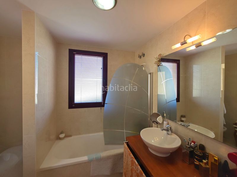 Foto 95c2cdbe-39de-490c-8804-1ca7602f56e3. Xalet amb calefacció aparcament piscina a Almajada-Ravel Mutxamel