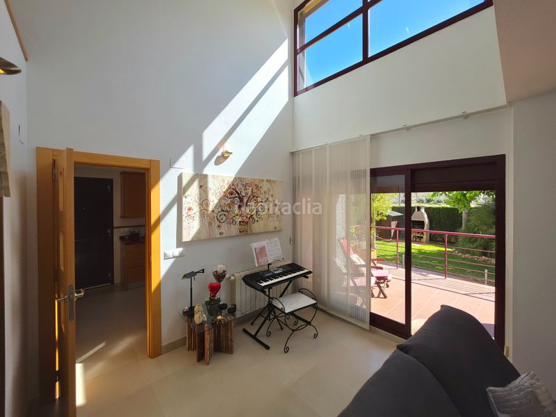 Foto b8e0f66f-507a-4f57-994e-cb0a14d135fc. Xalet amb calefacció aparcament piscina a Almajada-Ravel Mutxamel