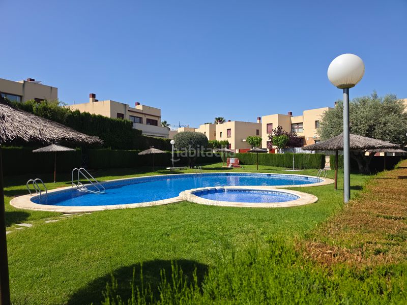 Foto d34383b6-6a20-4d2e-bdfd-c6e960677422. Xalet amb calefacció aparcament piscina a Almajada-Ravel Mutxamel