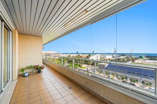 Pis en Calle morat�n 25. Amplio piso con vistas al mar