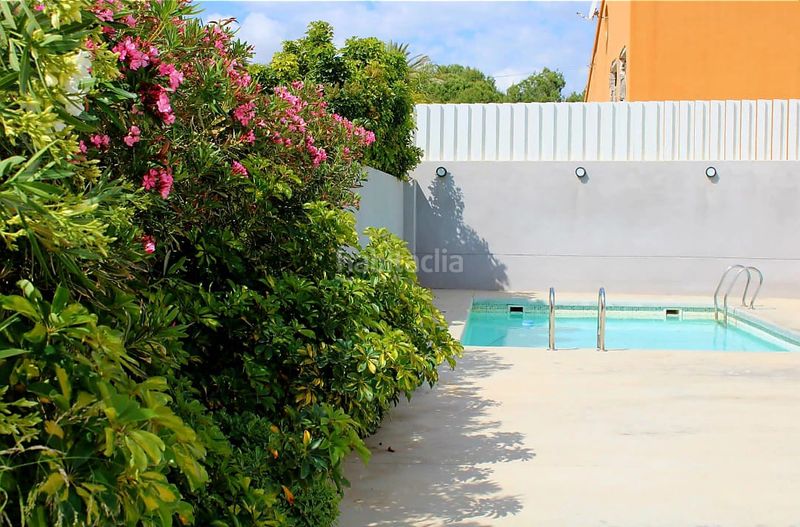 Foto 5fabe814-20a9-41f3-be96-d03d30a9a340. Casa amb calefacció aparcament piscina a Almajada-Ravel Mutxamel